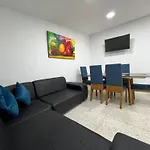 Family House Colonial-Style