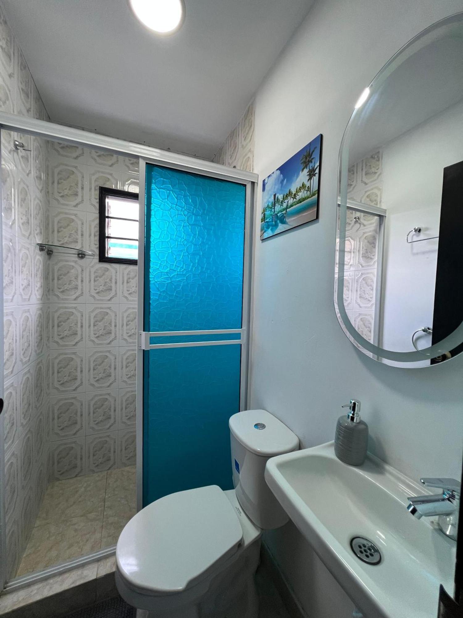 Family House Colonial-style *